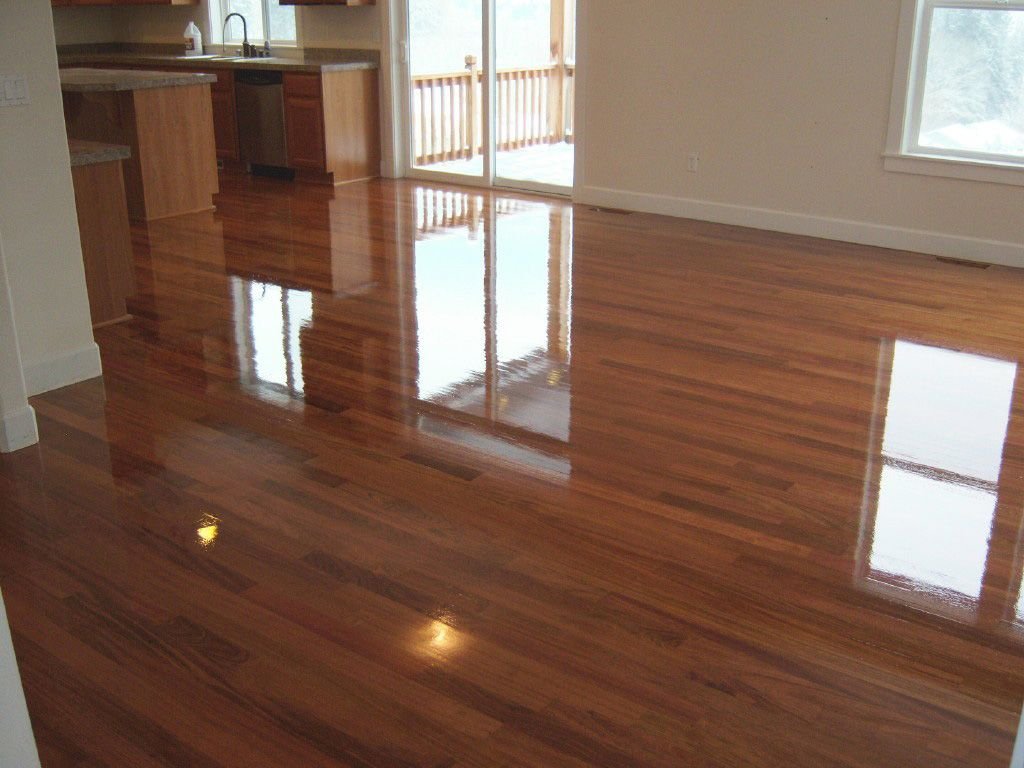 wooden floor polishing in dubai